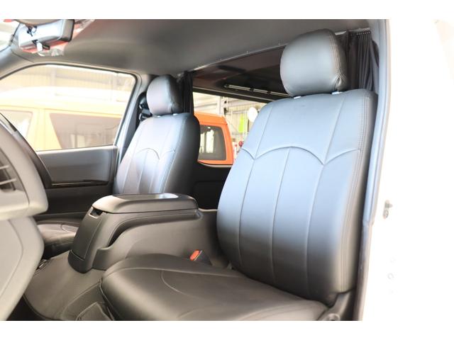 ハイエースバン フロア施工 デジタルインナーミラー パノラミックビューモニター パワースライドドア クリアランスソナー 7インチナビETC 16インチアルミホイル LEDテールランプ ルーフスピーカー ダウンライト(46枚目)