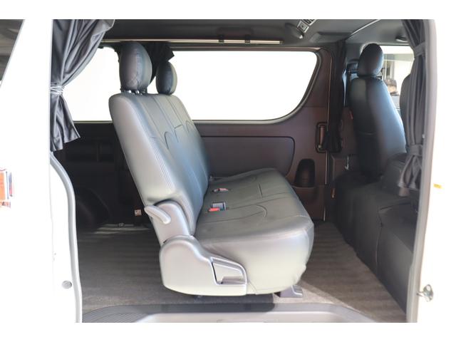 ハイエースバン フロア施工 デジタルインナーミラー パノラミックビューモニター パワースライドドア クリアランスソナー 7インチナビETC 16インチアルミホイル LEDテールランプ ルーフスピーカー ダウンライト(64枚目)