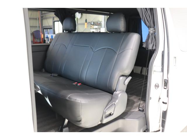 ハイエースバン フロア施工 デジタルインナーミラー パノラミックビューモニター パワースライドドア クリアランスソナー 7インチナビETC 16インチアルミホイル LEDテールランプ ルーフスピーカー ダウンライト(65枚目)