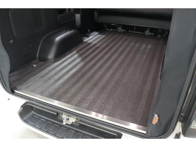 ハイエースバン フロア施工 デジタルインナーミラー パノラミックビューモニター パワースライドドア クリアランスソナー 7インチナビETC 16インチアルミホイル LEDテールランプ ルーフスピーカー ダウンライト(70枚目)