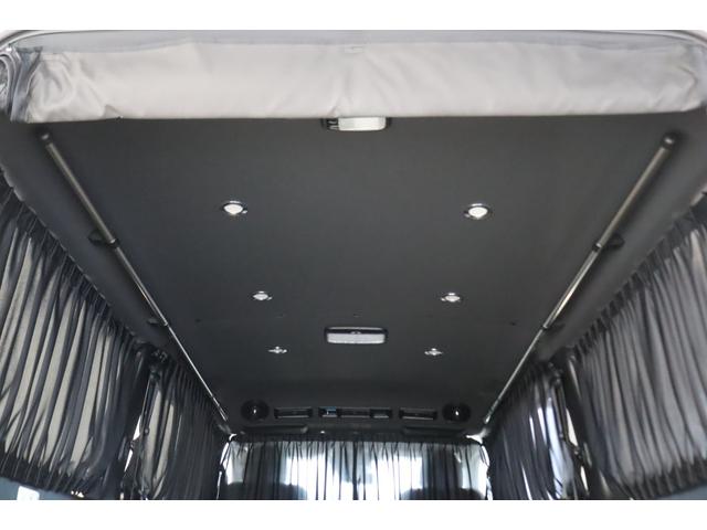 ハイエースバン フロア施工 デジタルインナーミラー パノラミックビューモニター パワースライドドア クリアランスソナー 7インチナビETC 16インチアルミホイル LEDテールランプ ルーフスピーカー ダウンライト(71枚目)