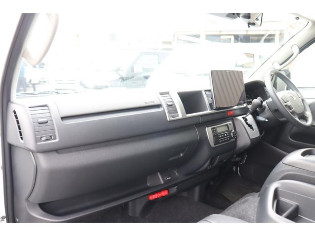 ハイエースワゴン ＧＬ　ロング　スマートベット　パノラミックビューモニター　デジタルインナーミラー　パワースライドドア　ＬＥＤヘッドライト　プッシュスタート／スマートキー　ＢＩＧＸ１１インチフルメディアナビ　１２インチ後席モニター（43枚目）