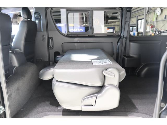 ハイエースバン スーパーＧＬ　ダークプライムＩＩ　ワンオーナー　パノラミックビューモニター　プッシュスタート／スマートキー　７インチフルセグナビ　ＥＴＣ　ステアリングオーディオスイッチ　１６インチアルミ　ＬＥＤテールランプ　ローダウン施工（45枚目）