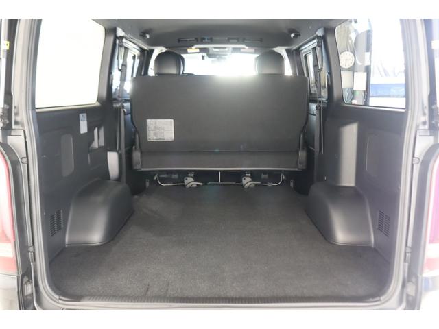 ハイエースバン スーパーＧＬ　ダークプライムＩＩ　ワンオーナー　パノラミックビューモニター　プッシュスタート／スマートキー　７インチフルセグナビ　ＥＴＣ　ステアリングオーディオスイッチ　１６インチアルミ　ＬＥＤテールランプ　ローダウン施工（49枚目）