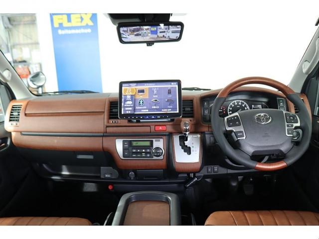 ハイエースバン ロングスーパーＧＬ　アースカラーパッケージ　ディーゼル４ＷＤ　ブラックエディション　ＢＩＧＸ１１インチナビＥＴＣ　ＨＤＭＩ端子　ルーフスピーカー　ブラウンベッドキット　シートカバー　ＬＥＤテールランプ　１６インチアルミ（2枚目）