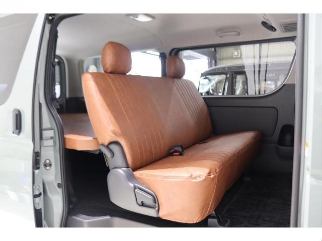 ハイエースバン ロングスーパーＧＬ　アースカラーパッケージ　ディーゼル４ＷＤ　ブラックエディション　ＢＩＧＸ１１インチナビＥＴＣ　ＨＤＭＩ端子　ルーフスピーカー　ブラウンベッドキット　シートカバー　ＬＥＤテールランプ　１６インチアルミ（11枚目）