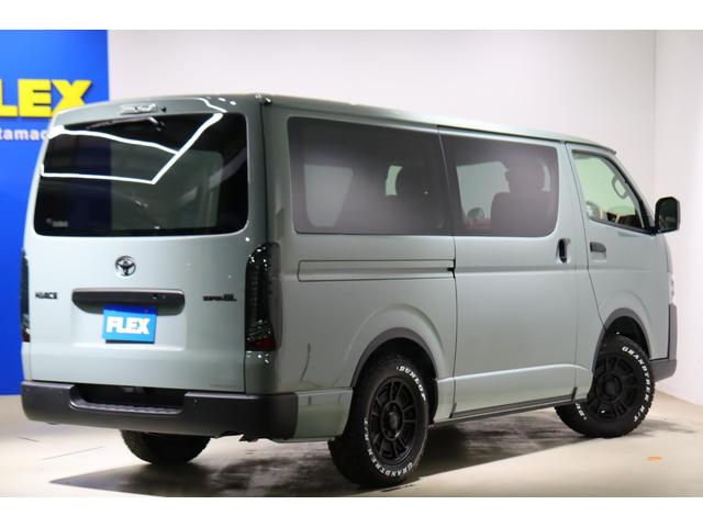 ハイエースバン ロングスーパーＧＬ　アースカラーパッケージ　ディーゼル４ＷＤ　ブラックエディション　ＢＩＧＸ１１インチナビＥＴＣ　ＨＤＭＩ端子　ルーフスピーカー　ブラウンベッドキット　シートカバー　ＬＥＤテールランプ　１６インチアルミ（25枚目）