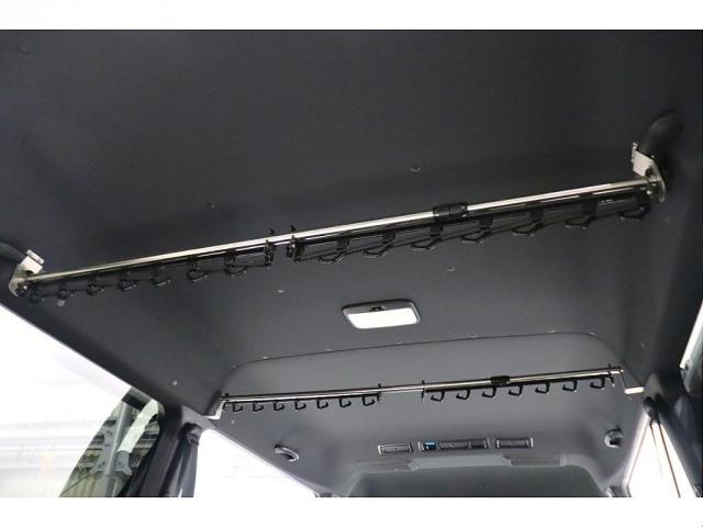 ハイエースバン スーパーＧＬ　ダークプライムＩＩワイド　ロングボディ　ＢＩＧ－Ｘ１１インチ　両側自動ドア　トヨタセーフティー　ＦＬＥＸフロントエアロ／オーバーフェンダー　１．５インチローダウン　ＤＥＬＦ０２　１７インチＡＷ／ナスカータイヤ　アルティメット２ＬＥＤテール（7枚目）