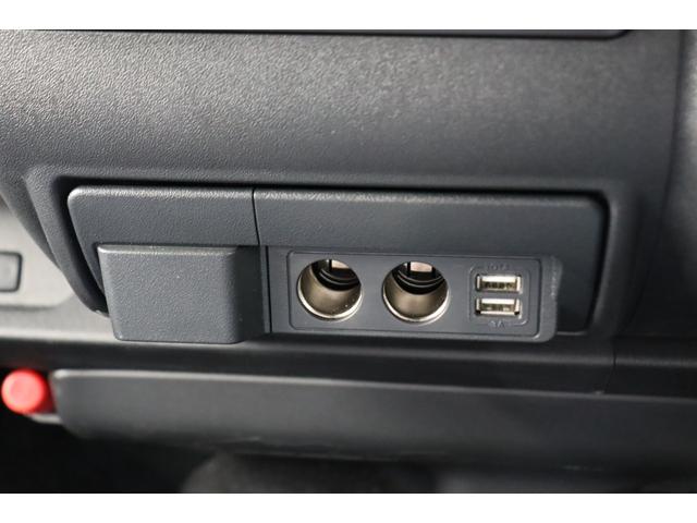 ハイエースバン スーパーＧＬ　ダークプライムＩＩワイド　ロングボディ　ＢＩＧ－Ｘ１１インチ　両側自動ドア　トヨタセーフティー　ＦＬＥＸフロントエアロ／オーバーフェンダー　１．５インチローダウン　ＤＥＬＦ０２　１７インチＡＷ／ナスカータイヤ　アルティメット２ＬＥＤテール（33枚目）