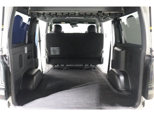 ハイエースバン スーパーＧＬ　ダークプライムＩＩワイド　ロングボディ　ＢＩＧ－Ｘ１１インチ　両側自動ドア　トヨタセーフティー　ＦＬＥＸフロントエアロ／オーバーフェンダー　１．５インチローダウン　ＤＥＬＦ０２　１７インチＡＷ／ナスカータイヤ　アルティメット２ＬＥＤテール（42枚目）