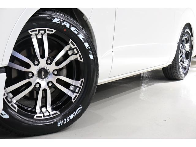 ハイエースバン スーパーＧＬ　ダークプライムＩＩワイド　ロングボディ　ＢＩＧ－Ｘ１１インチ　両側自動ドア　トヨタセーフティー　ＦＬＥＸフロントエアロ／オーバーフェンダー　１．５インチローダウン　ＤＥＬＦ０２　１７インチＡＷ／ナスカータイヤ　アルティメット２ＬＥＤテール（50枚目）