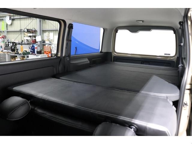 ハイエースバン ロングスーパーGL アースカラーパッケージ ブラックエディション仕様/オフロードパッケージ BIG-X11インチナビ 高さ調整式ベットキット フロントエアロ オーバーフェンダー LEDテール NT-1アルミ ダンロップ(13枚目)