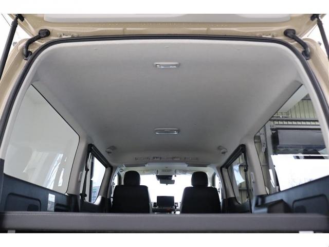 ハイエースバン ロングスーパーGL アースカラーパッケージ ブラックエディション仕様/オフロードパッケージ BIG-X11インチナビ 高さ調整式ベットキット フロントエアロ オーバーフェンダー LEDテール NT-1アルミ ダンロップ(14枚目)