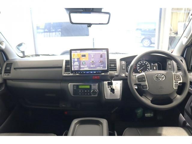 ハイエースバン ロングスーパーＧＬ　アースカラーパッケージ　ブラックエディション　ＢＩＧＸ１１インチナビ　ＥＴＣ２．０　ＨＤＭＩ端子　シートカバー　ベッドキット　パワースライドドア　パノラミックビューモニター　デジタルインナーミラー（2枚目）