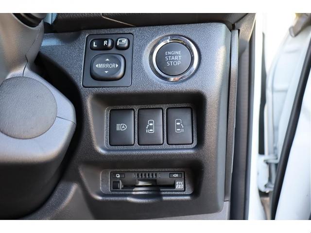 ハイエースバン スーパーＧＬ　ダークプライムＩＩ　オフロードカスタム　リクライニングベット付き　パワースライドドア　デジタルインナーミラー　パノラミックビューモニター　７インチフルセグナビ　ＥＴＣ　１６インチアルミホイール　ＬＥＤテールランプ（7枚目）