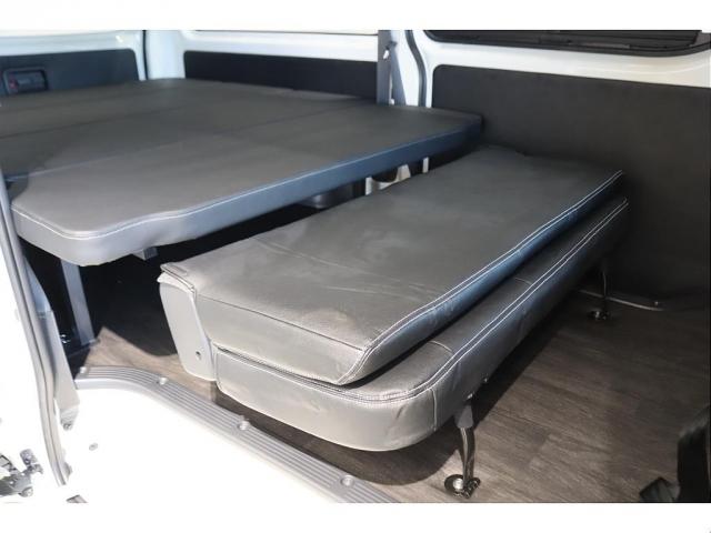 ハイエースバン ロングＤＸ　新車　ＤＸ　ガソリン２ＷＤ　丸目　Ｒｅグリル　Ｔ－ＦＯＲＣＥ　ＮＣ－１／１６インチＡＷ　ダンロップ　オーバーフェンダー　クラシックテール　アルパインナビ　ＨＤＭＩ　ベッド　シートカバー　デジタルミラー（11枚目）