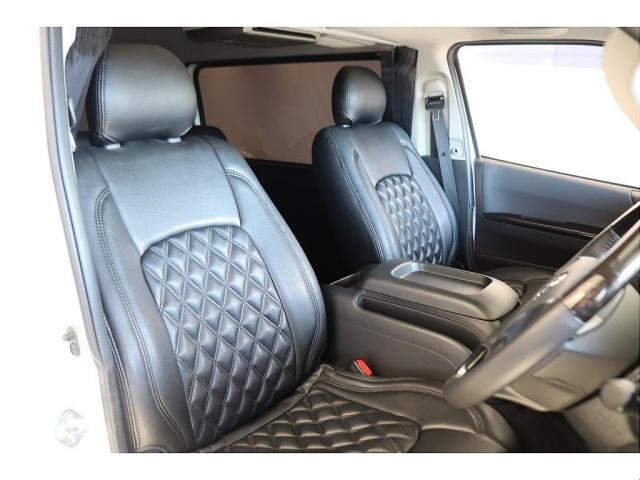 ハイエースバン スーパーＧＬ　ダークプライム　両側自動ドア　ベットキット　フルセグナビ／フリップダウンモニター　ローダウン　新品１７インチＡＷ／ナスカータイヤ　シートカバー　ＬＥＤヘッドライト　プッシュスタート／スマートキー　ステアリングスイッチ（17枚目）