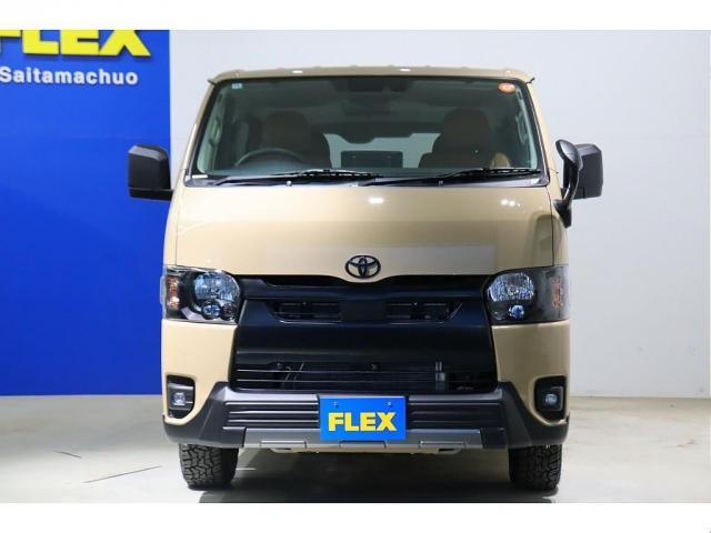 ハイエースバン ロングスーパーＧＬ　ガソリン２ＷＤ　アースカラー　ベージュ　ブラックエディション　バンパー同色　ＮＴ－１　１６インチＡＷ　クラシックＬＥＤテール　オーバーフェンダー　シートカバー　ベッド　パノラミックビューモニター（14枚目）