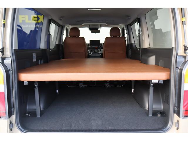 ハイエースバン ロングスーパーＧＬ　ガソリン２ＷＤ　アースカラー　ベージュ　ブラックエディション　バンパー同色　ＮＴ－１　１６インチＡＷ　クラシックＬＥＤテール　オーバーフェンダー　シートカバー　ベッド　パノラミックビューモニター（42枚目）