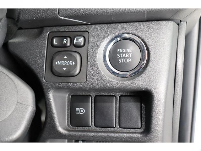 ハイエースバン ロングワイドスーパーＧＬ　ワイドバン　ガソリン２ＷＤ　角目四灯　ＬＥＤ仕様　Ｆバンパーメッキラッピング　ＢＪメキシカン１６インチＡＷ　ナスカータイヤ　クラシックテール　ベッド　クラシックシートカバー　７インチナビ　ＥＴＣ（9枚目）
