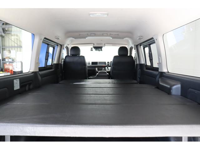 ハイエースバン ロングワイドスーパーＧＬ　ワイドバン　ガソリン２ＷＤ　角目四灯　ＬＥＤ仕様　Ｆバンパーメッキラッピング　ＢＪメキシカン１６インチＡＷ　ナスカータイヤ　クラシックテール　ベッド　クラシックシートカバー　７インチナビ　ＥＴＣ（38枚目）