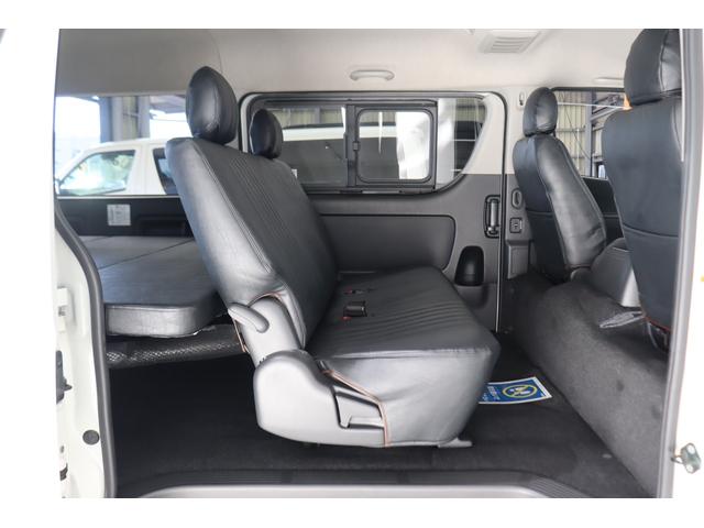 ハイエースバン ロングワイドスーパーＧＬ　ワイドバン　ガソリン２ＷＤ　角目四灯　ＬＥＤ仕様　Ｆバンパーメッキラッピング　ＢＪメキシカン１６インチＡＷ　ナスカータイヤ　クラシックテール　ベッド　クラシックシートカバー　７インチナビ　ＥＴＣ（48枚目）