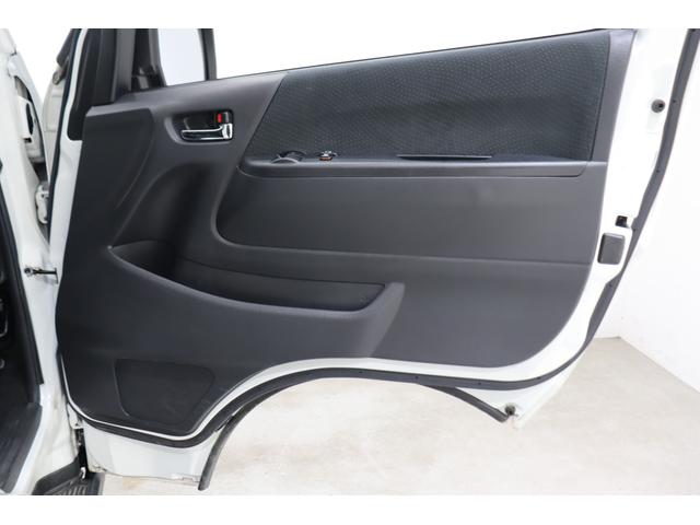 ハイエースバン ロングワイドスーパーＧＬ　ワイドバン　ガソリン２ＷＤ　角目四灯　ＬＥＤ仕様　Ｆバンパーメッキラッピング　ＢＪメキシカン１６インチＡＷ　ナスカータイヤ　クラシックテール　ベッド　クラシックシートカバー　７インチナビ　ＥＴＣ（54枚目）