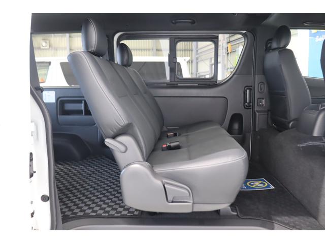 ハイエースバン スーパーGL ダークプライムII ダークプライムII ディーゼル2WD DELF04/17インチAW ナスカータイヤ アルティメットテール フロントエアロ オーバーフェンダー ローダウン アルパインナビ ETC PVM デジタルミラー(61枚目)