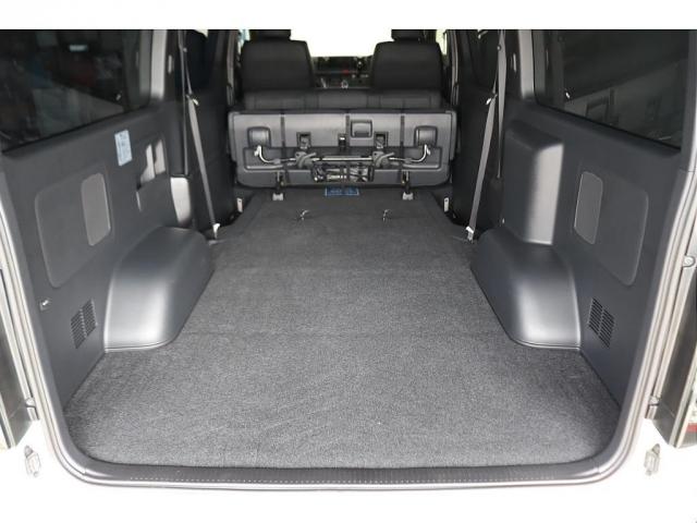 ハイエースバン スーパーＧＬ　ダークプライムＩＩ　ディーゼル　ブラックエディション　４１５コブラエアロ　ローダウン　リアスタビ　ナスカータイヤ　１７インチＡＷ　アルティメット２テール　オーバーフェンダー　カロッツェリアナビ　ＥＴＣ　パワスラ　クリソナ（7枚目）