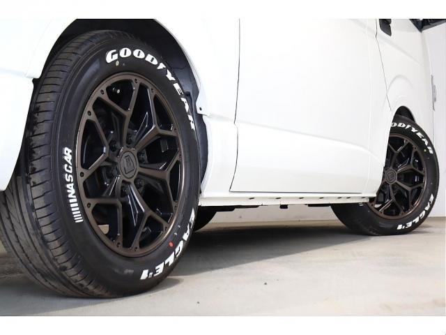 ハイエースバン スーパーＧＬ　ダークプライムＩＩ　ディーゼル　ブラックエディション　４１５コブラエアロ　ローダウン　リアスタビ　ナスカータイヤ　１７インチＡＷ　アルティメット２テール　オーバーフェンダー　カロッツェリアナビ　ＥＴＣ　パワスラ　クリソナ（17枚目）