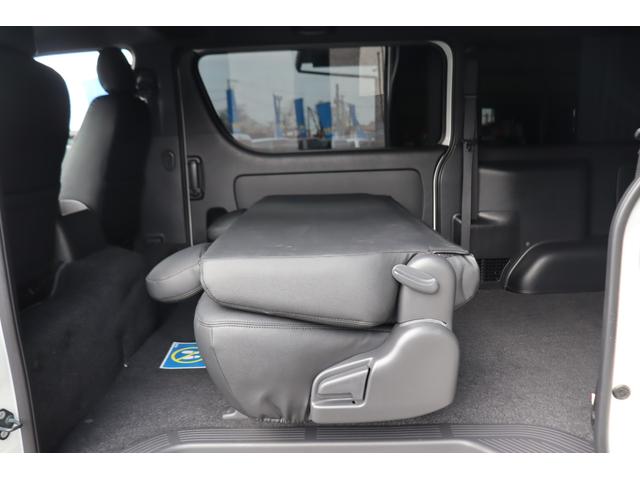 ハイエースバン スーパーＧＬ　ダークプライムＩＩ　ディーゼル　ブラックエディション　４１５コブラエアロ　ローダウン　リアスタビ　ナスカータイヤ　１７インチＡＷ　アルティメット２テール　オーバーフェンダー　カロッツェリアナビ　ＥＴＣ　パワスラ　クリソナ（41枚目）