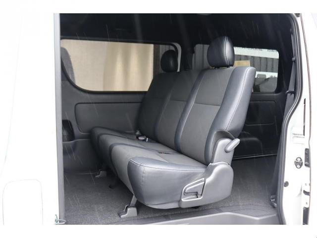 ハイエースバン スーパーＧＬ　ダークプライムＩＩ　買取直販　ブラックエディション　４１５コブラエアロ　オーバーフェンダー　ローダウン　ＭＦ０１／１６インチＡＷ　ナスカータイヤ　アルティメットＬＥＤテール　７インチフルセグナビ　ＥＴＣ　パワスラ　ＰＶＭ（9枚目）