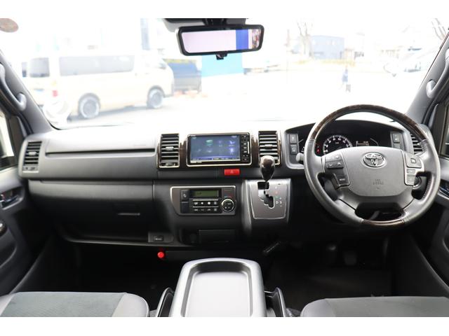 ハイエースバン スーパーＧＬ　ダークプライムＩＩ　買取直販　ブラックエディション　４１５コブラエアロ　オーバーフェンダー　ローダウン　ＭＦ０１／１６インチＡＷ　ナスカータイヤ　アルティメットＬＥＤテール　７インチフルセグナビ　ＥＴＣ　パワスラ　ＰＶＭ（21枚目）