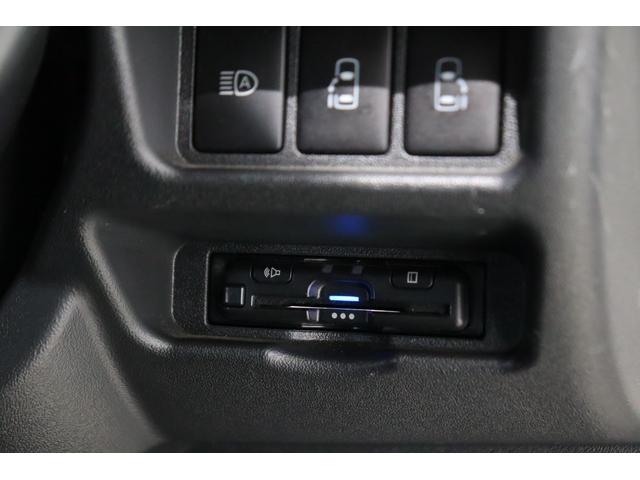 ハイエースバン スーパーＧＬ　ダークプライムＩＩ　買取直販　ブラックエディション　４１５コブラエアロ　オーバーフェンダー　ローダウン　ＭＦ０１／１６インチＡＷ　ナスカータイヤ　アルティメットＬＥＤテール　７インチフルセグナビ　ＥＴＣ　パワスラ　ＰＶＭ（39枚目）