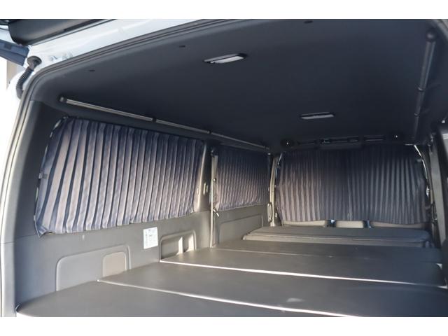 ハイエースバン スーパーＧＬ　ダークプライムＩＩ　ベッドキット　フルセグナビ　ＥＴＣ　後席モニター　ルーフスピーカー　サイドバー付き　オフロードパッケージ　パノラミックビューモニター　デジタルインナーミラー　パワースライドドア　クリアランスソナー（68枚目）