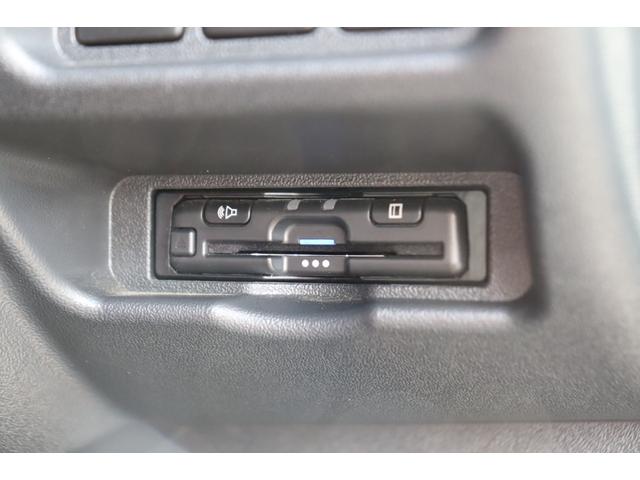 ハイエースバン スーパーＧＬ　ダークプライムＩＩ　ブラックエディション　ネオトレイステール　オーオウンカントリー　１６インチＡＷ　フロントエアロ　ライノラック　オーバーフェンダー　フルセグナビ　ルースピ　ベッド　シートカバー　スライドフロア　カーテン（29枚目）