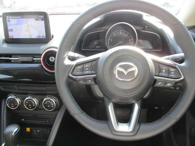 1.5 XD ブラックトーンエディション ディーゼルターボ ナビ 360度モニター 車線逸脱警報 LEDヘッドライト レーダークルーズコントロール コーナーセンサー 純16AW 特別仕様車 最新地図データー更新済(22年度版)(5枚目)