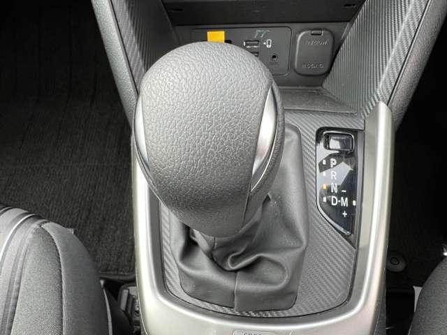 ＭＡＺＤＡ２ １５Ｓ　スマートエディション　禁煙　地デジチューナー　衝突被害軽減ブレーキ　ＬＥＤ　ＤＳＣ　ＤＶＤ再生　アドバンストキー　ＥＴＣ車載器　盗難防止システム　オートエアコン　バックカメラ　メモリーナビ　ナビＴＶ　アイドリングストップ（17枚目）