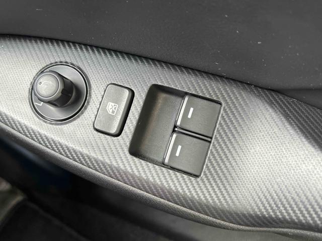 ロードスター Ｓスペシャルパッケージ　オープンカー　バックカメラ　ナビ　クリアランスソナー　レーンアシスト　衝突被害軽減システム　オートライト　ＬＥＤヘッドランプ　ＭＴ　スマートキー　アイドリングストップ　シートヒーター　アルミホイール（11枚目）