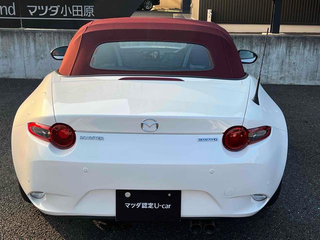 ロードスター １００周年特別記念車　オープンカー　ＥＴＣ　バックカメラ　ナビ　ＴＶ　クリアランスソナー　オートクルーズコントロール　レーンアシスト　衝突被害軽減システム　オートライト　ＬＥＤヘッドランプ　ＭＴ　スマートキー（16枚目）