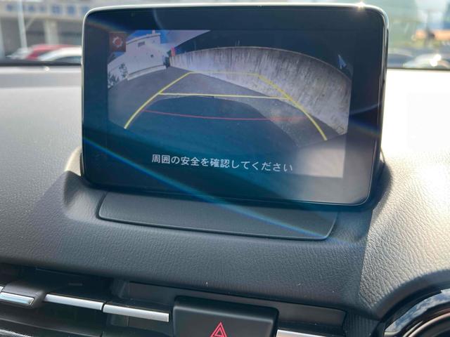 デミオ １３Ｓ　ワンオーナー　ドライブレコーダー　バックカメラ　ナビ　衝突被害軽減システム　スマートキー　アイドリングストップ　電動格納ミラー　ＡＴ　盗難防止システム　衝突安全ボディ　ＡＢＳ　ＥＳＣ　ＵＳＢ（5枚目）