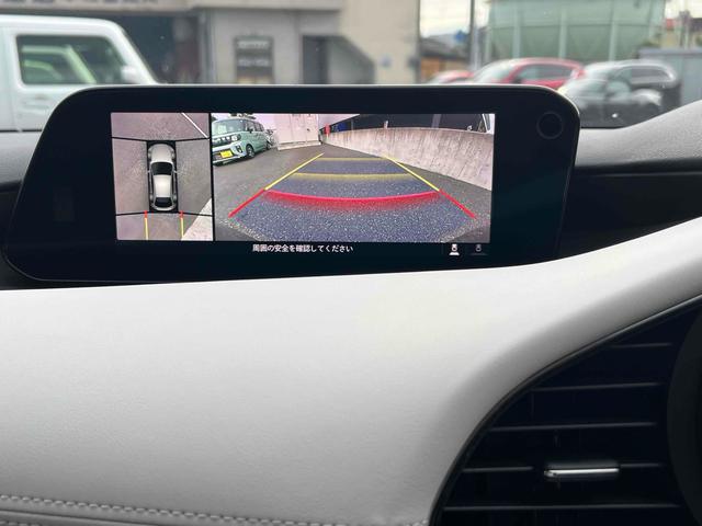 ＭＡＺＤＡ３ファストバック ＸＤ　１００周年特別記念車　ＥＴＣ　全周囲カメラ　ナビ　ＴＶ　クリアランスソナー　オートクルーズコントロール　レーンアシスト　衝突被害軽減システム　アルミホイール　オートマチックハイビーム　オートライト　ＬＥＤヘッドランプ（50枚目）