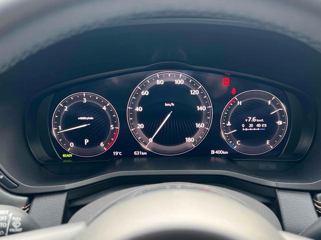 ＣＸ－６０ ＸＤ－ハイブリッド　トレッカー　４ＷＤ　ＥＴＣ　全周囲カメラ　クリアランスソナー　オートクルーズコントロール　パワーシート　衝突被害軽減システム　サンルーフ　ナビ　ＴＶ　オートマチックハイビーム　オートライト　ＬＥＤヘッドランプ（24枚目）