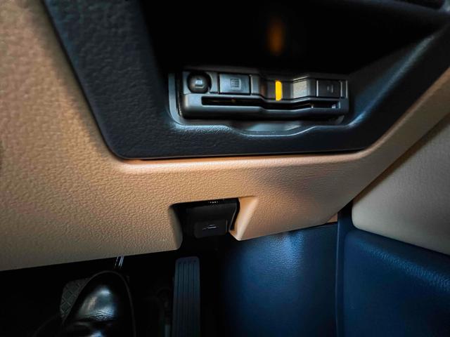 ＣＸ－６０ ＸＤ－ハイブリッド　プレミアムスポーツ　４ＷＤ　ＥＴＣ　全周囲カメラ　クリアランスソナー　オートクルーズコントロール　衝突被害軽減システム　サンルーフ　ナビ　ＴＶ　オートマチックハイビーム　オートライト　ＬＥＤヘッドランプ　スマートキー（8枚目）