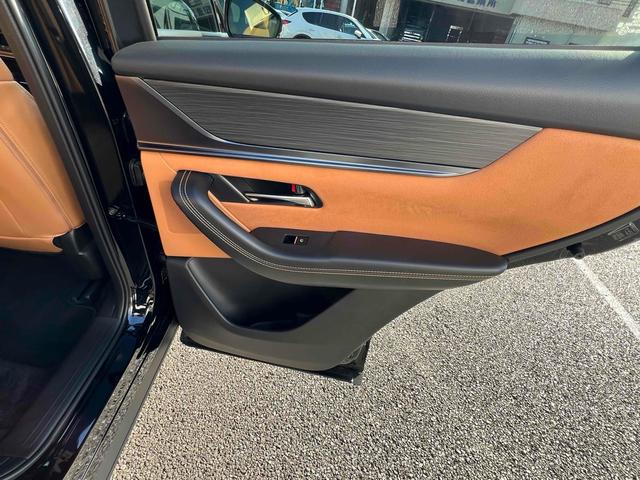 ＣＸ－６０ ＸＤ－ハイブリッド　プレミアムスポーツ　４ＷＤ　ＥＴＣ　全周囲カメラ　クリアランスソナー　オートクルーズコントロール　衝突被害軽減システム　サンルーフ　ナビ　ＴＶ　オートマチックハイビーム　オートライト　ＬＥＤヘッドランプ　スマートキー（50枚目）