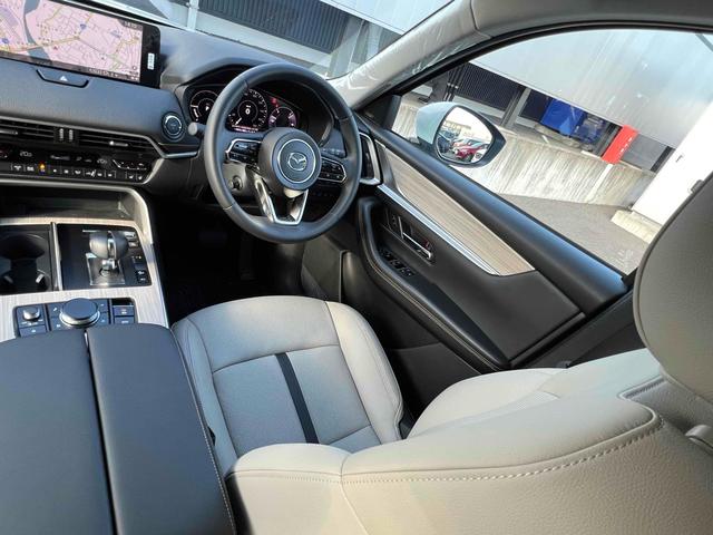 ＣＸ－８０ ＰＨＥＶ　Ｌパッケージ　４ＷＤ　ＥＴＣ　全周囲カメラ　クリアランスソナー　オートクルーズコントロール　レーンアシスト　パワーシート　衝突被害軽減システム　サンルーフ　ナビ　ＴＶ　オートマチックハイビーム　オートライト（26枚目）
