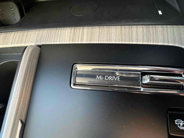 ＣＸ－８０ ＰＨＥＶ　Ｌパッケージ　４ＷＤ　ＥＴＣ　全周囲カメラ　クリアランスソナー　オートクルーズコントロール　レーンアシスト　パワーシート　衝突被害軽減システム　サンルーフ　ナビ　ＴＶ　オートマチックハイビーム　オートライト（27枚目）