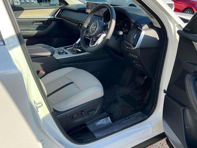 ＣＸ－８０ ＰＨＥＶ　Ｌパッケージ　４ＷＤ　ＥＴＣ　全周囲カメラ　クリアランスソナー　オートクルーズコントロール　レーンアシスト　パワーシート　衝突被害軽減システム　サンルーフ　ナビ　ＴＶ　オートマチックハイビーム　オートライト（41枚目）