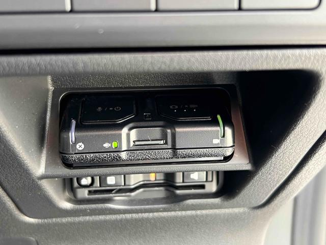 ＭＸ－３０ ベースグレード　ドライブレコーダー　ＥＴＣ　全周囲カメラ　クリアランスソナー　オートクルーズコントロール　パワーシート　衝突被害軽減システム　ナビ　オートマチックハイビーム　オートライト　ＬＥＤヘッドランプ（11枚目）