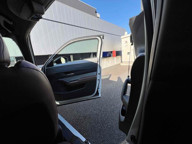 ＭＸ－３０ ベースグレード　ドライブレコーダー　ＥＴＣ　全周囲カメラ　クリアランスソナー　オートクルーズコントロール　パワーシート　衝突被害軽減システム　ナビ　オートマチックハイビーム　オートライト　ＬＥＤヘッドランプ（41枚目）